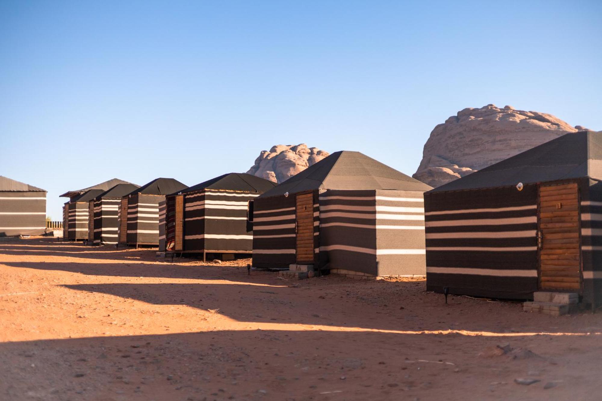 Bed and Breakfast Beduin Star Trail Camp Wadi Rum Exteriér fotografie