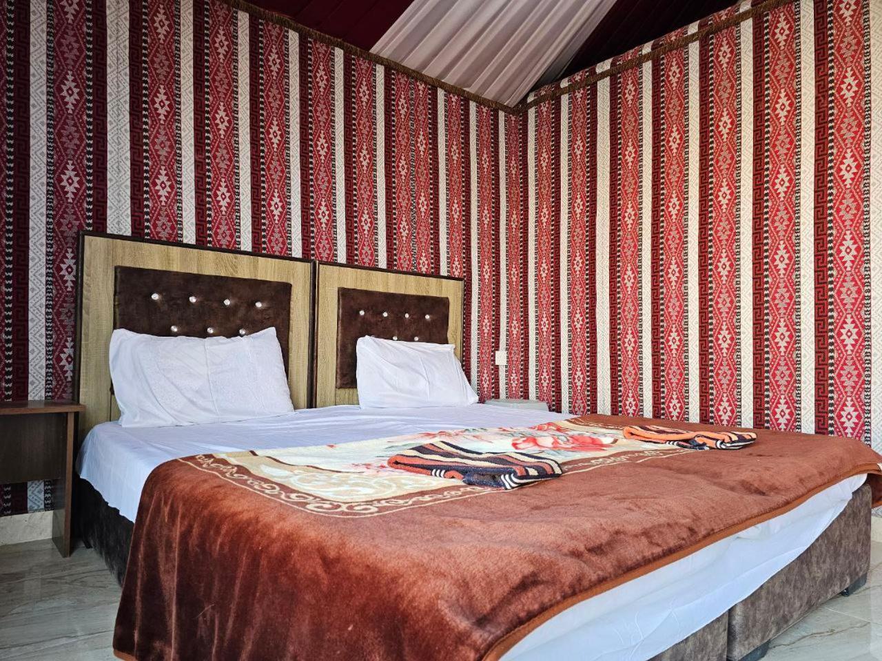 Bed and Breakfast Beduin Star Trail Camp Wadi Rum Exteriér fotografie