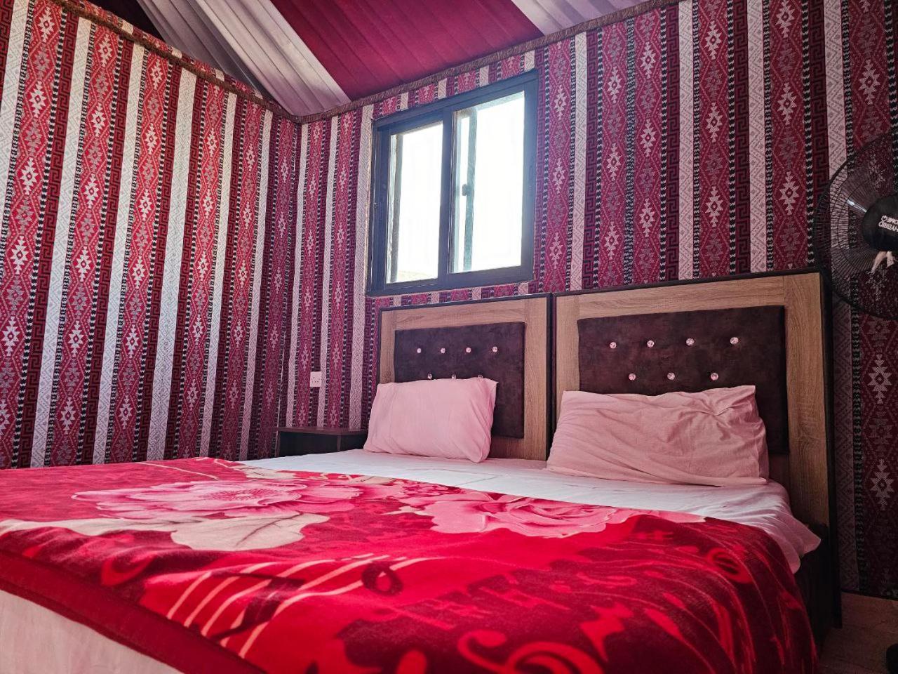Bed and Breakfast Beduin Star Trail Camp Wadi Rum Exteriér fotografie