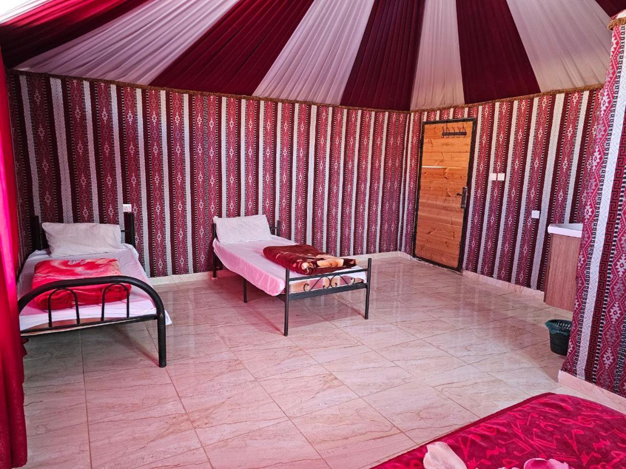 Bed and Breakfast Beduin Star Trail Camp Wadi Rum Exteriér fotografie