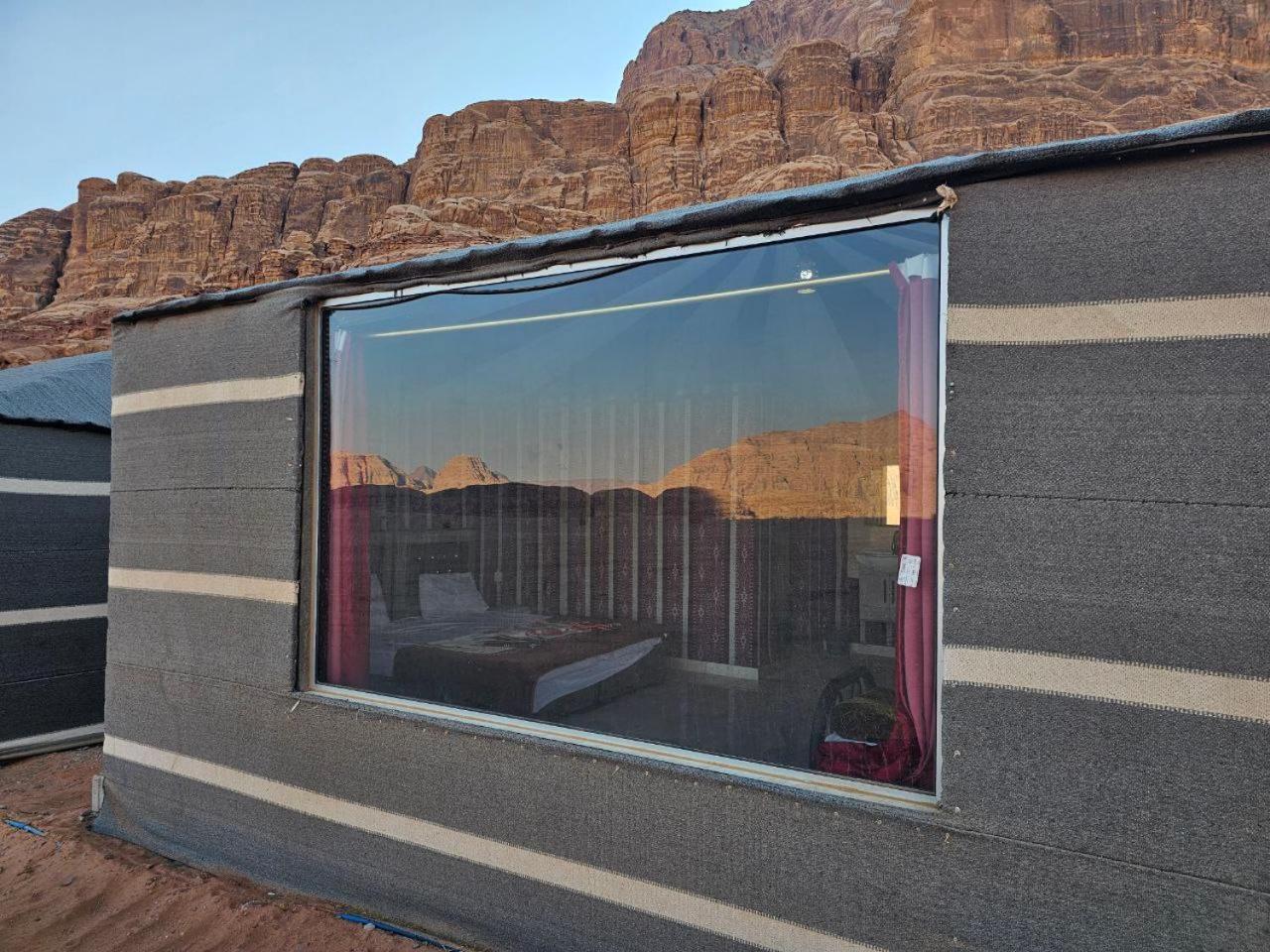 Bed and Breakfast Beduin Star Trail Camp Wadi Rum Exteriér fotografie