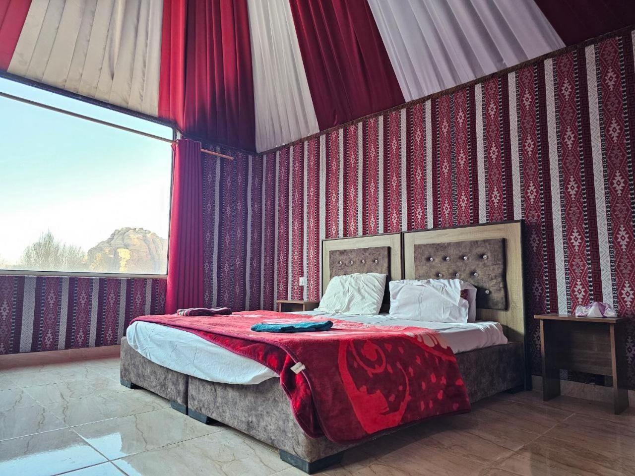 Bed and Breakfast Beduin Star Trail Camp Wadi Rum Exteriér fotografie