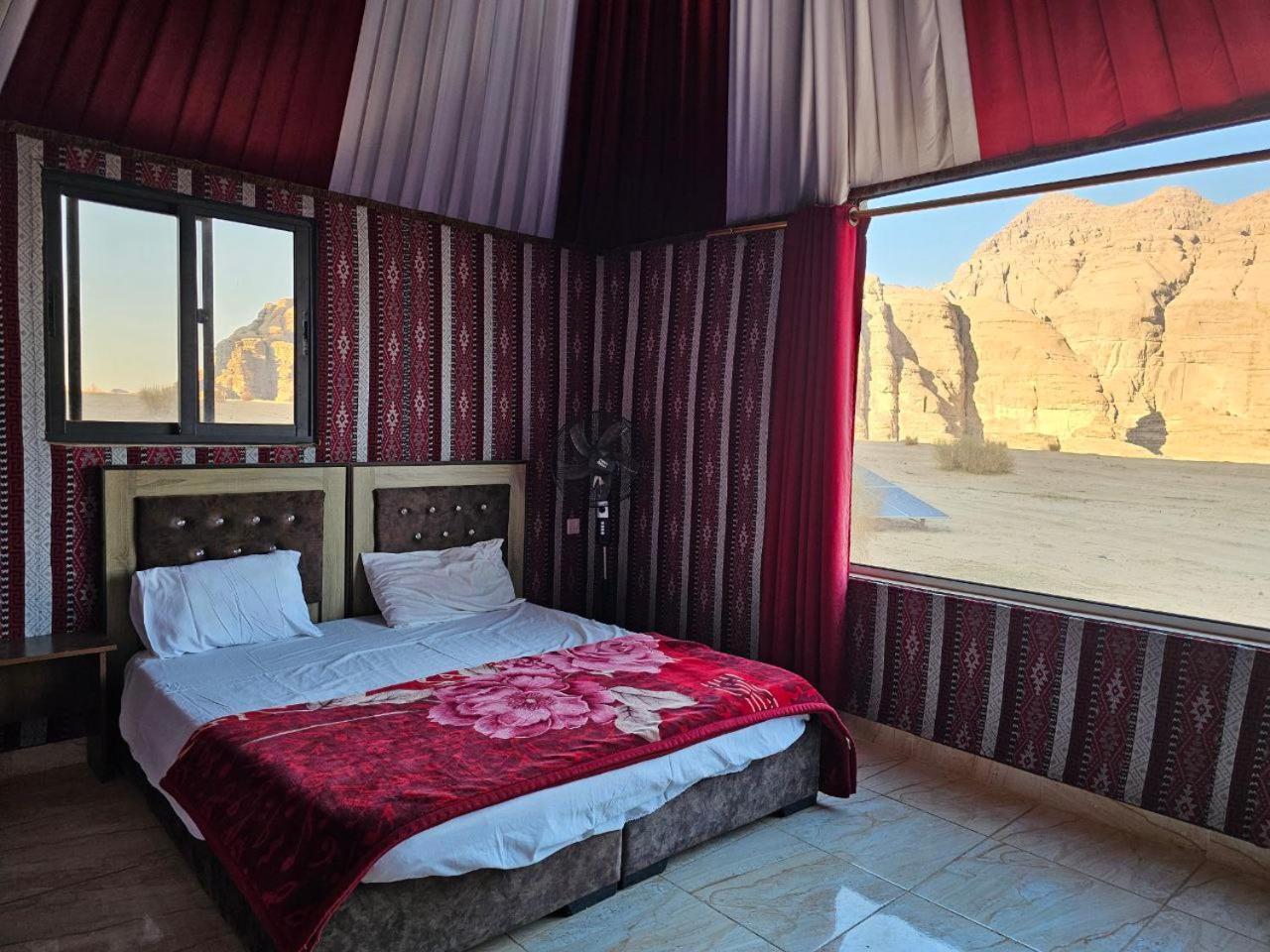 Bed and Breakfast Beduin Star Trail Camp Wadi Rum Exteriér fotografie