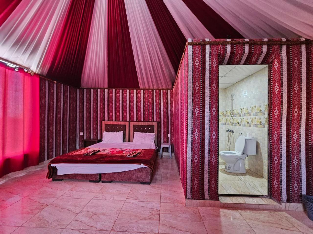Bed and Breakfast Beduin Star Trail Camp Wadi Rum Exteriér fotografie