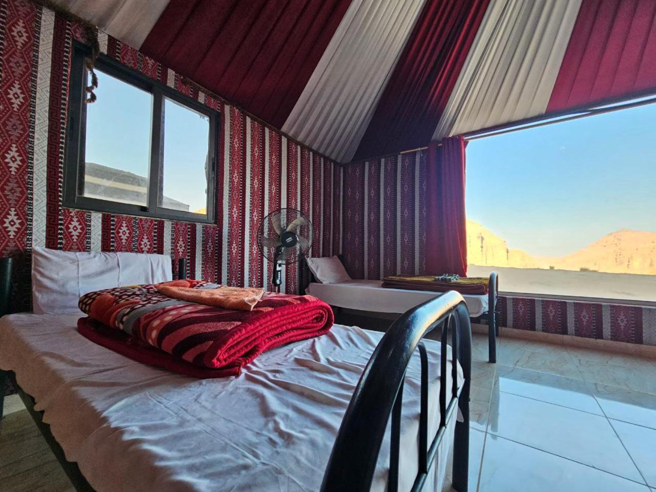 Bed and Breakfast Beduin Star Trail Camp Wadi Rum Exteriér fotografie