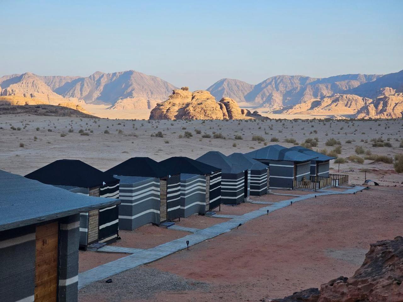 Bed and Breakfast Beduin Star Trail Camp Wadi Rum Exteriér fotografie