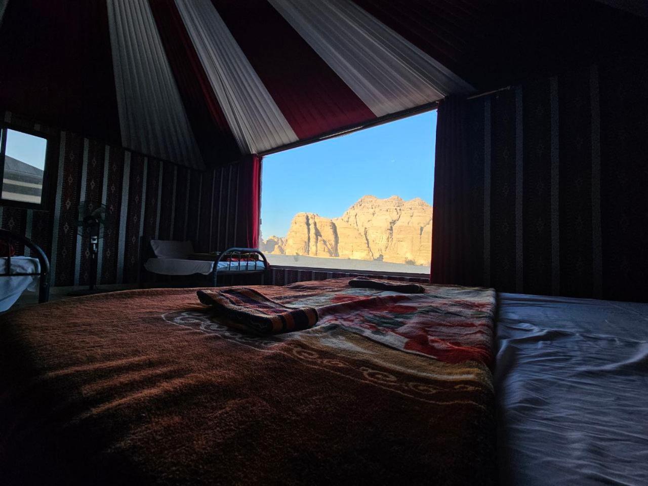 Bed and Breakfast Beduin Star Trail Camp Wadi Rum Exteriér fotografie